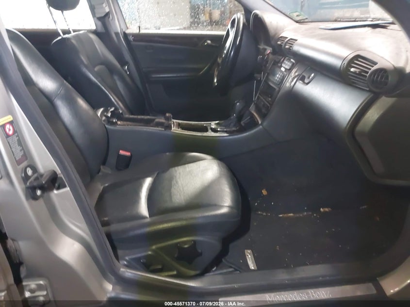 2004 Mercedes-benz C class VIN WDBRF81J34F539306 IAAI salvage auction — LEFT FRONT, Clear (New Jersey), sold $425 on 2026-07-27 (photo 5)
