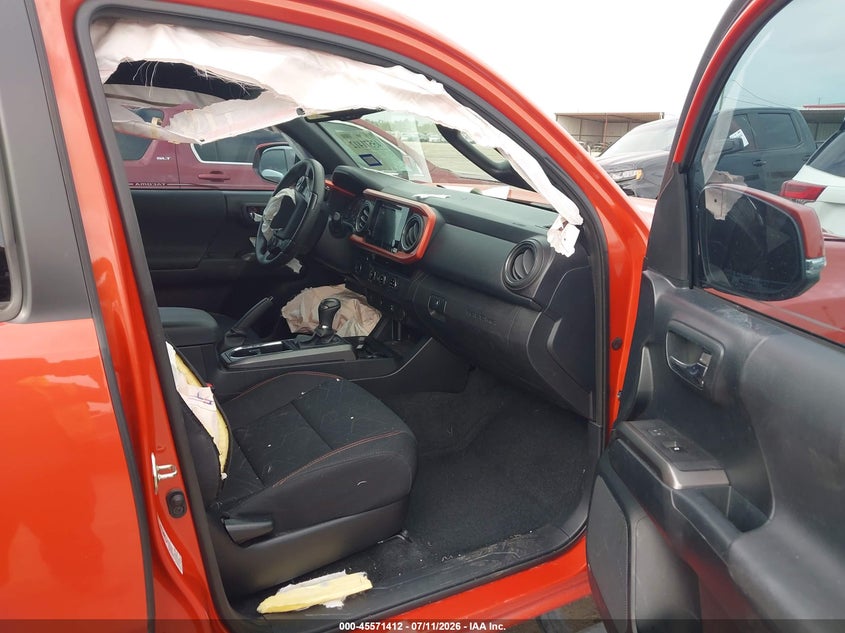2016 Toyota Tacoma VIN 5TFAZ5CN1GX016868 IAAI salvage auction — FRONT END, Salvage (Texas), sold $8,300 on 2026-07-31 (photo 5)