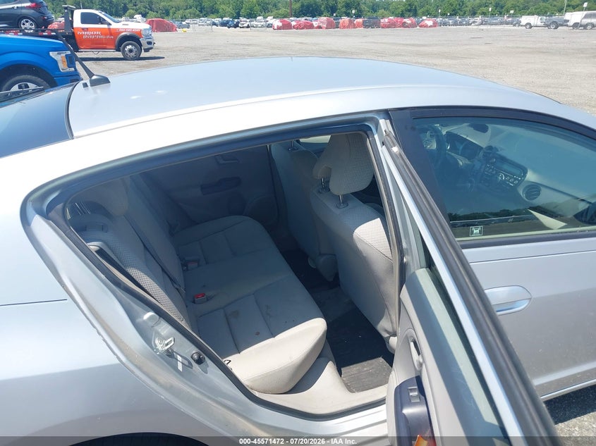 2010 Honda Insight VIN JHMZE2H51AS030987 IAAI salvage auction — NORMAL WEAR, Clear (Delaware), sold $200 on 2026-07-30 (photo 8)