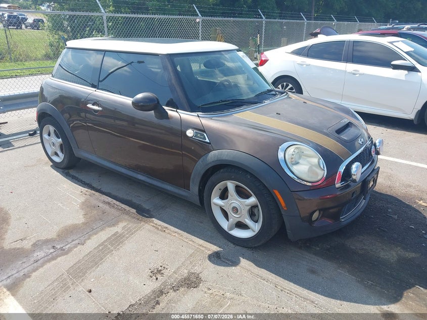 2010 Mini Cooper VIN WMWMF7C53ATW88489 IAAI salvage auction — SIDE, Rebuildable (Florida), sold $1,450 on 2026-07-16 (photo 1)