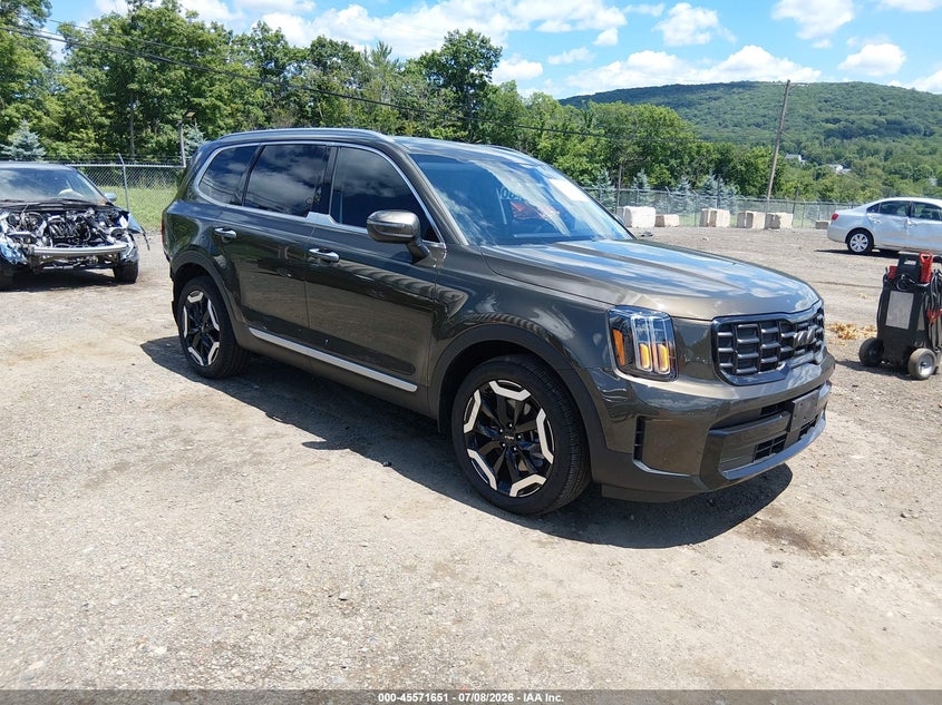 2025 Kia Telluride VIN 5XYP6DGC7SG664717 IAAI salvage auction — REAR END, Salvage Title, sold $13,400 on 2026-08-02 (photo 1)