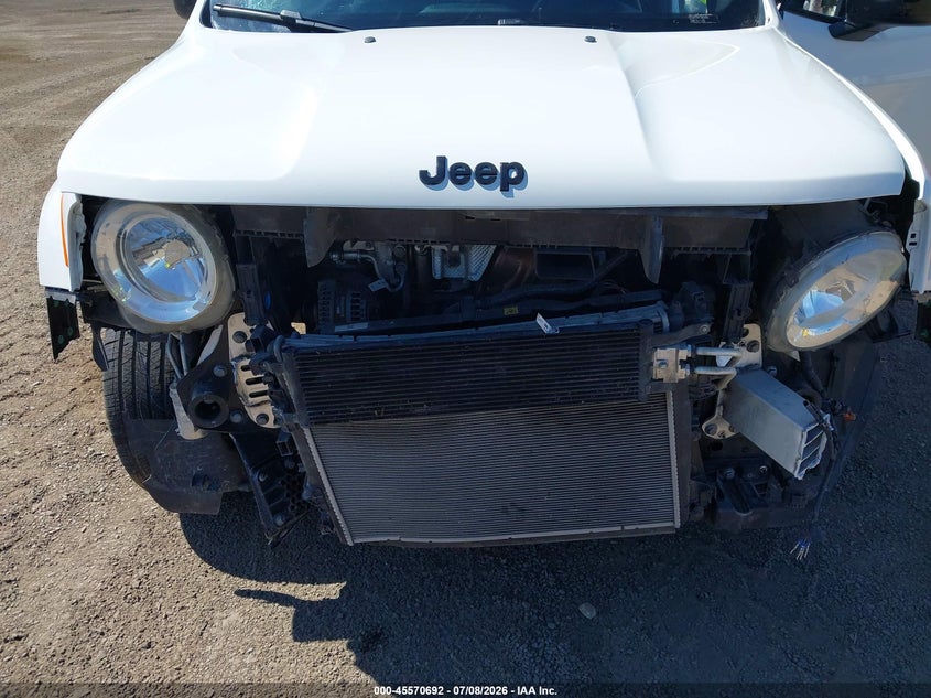 2022 Jeep Renegade VIN ZACNJDE16NPN72524 IAAI salvage auction — FRONT END, Salvage Title, sold $3,525 on 2026-08-18 (photo 6)
