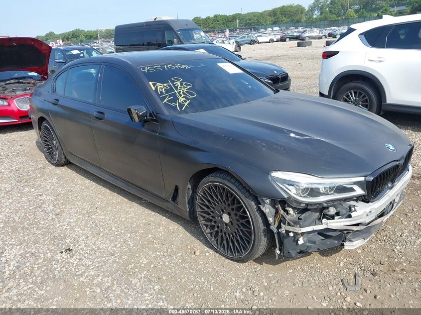 2017 BMW 7er VIN WBA7F2C57HG421682 IAAI salvage auction — FRONT & REAR, Salvage Title, sold $5,200 on 2026-08-18 (photo 1)