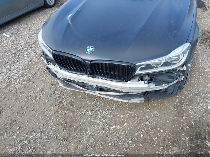2017 BMW 7er VIN WBA7F2C57HG421682 IAAI salvage auction — FRONT & REAR, Salvage Title, sold $5,200 on 2026-08-18 (photo 6)