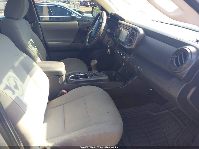 2017 Toyota Tacoma VIN 5TFRX5GN0HX091078 IAAI salvage auction — MECHANICAL, Clear (South Carolina), sold $5,650 on 2026-07-29 (photo 5)