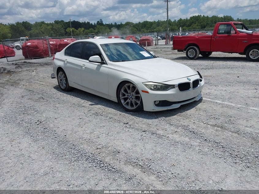 2015 BMW 3er VIN WBA3B1C57FK136768 IAAI salvage auction — LEFT FRONT, Rebuildable (Florida), sold $850 on 2026-08-13 (photo 1)