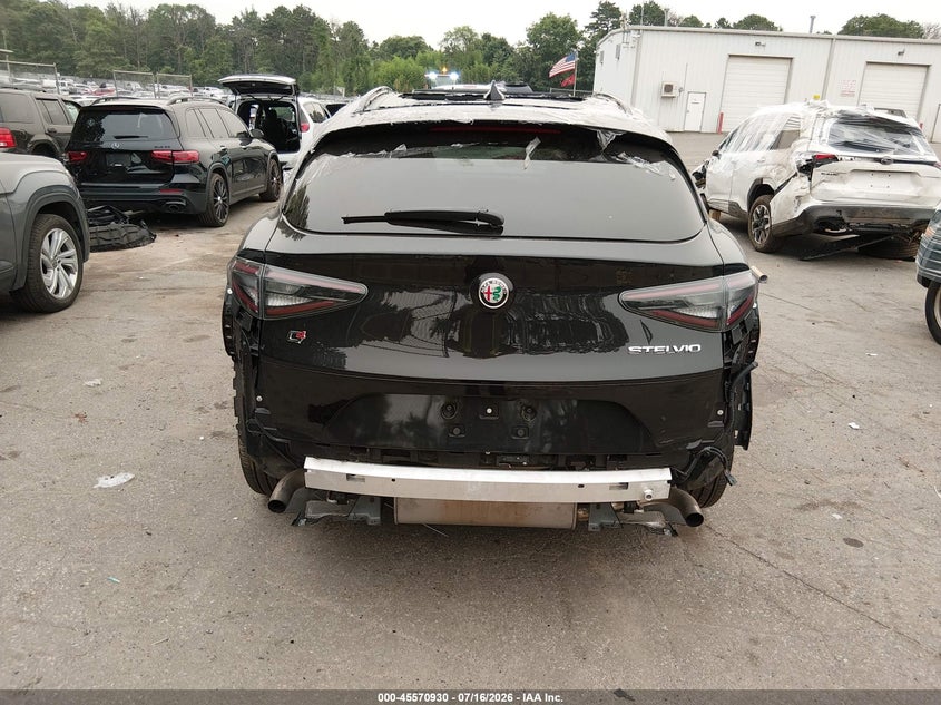 2025 Alfa romeo Stelvio VIN ZASPAKAN4S7E04373 IAAI salvage auction — FRONT & REAR, Salvage Title, sold $16,700 on 2026-10-09 (photo 6)