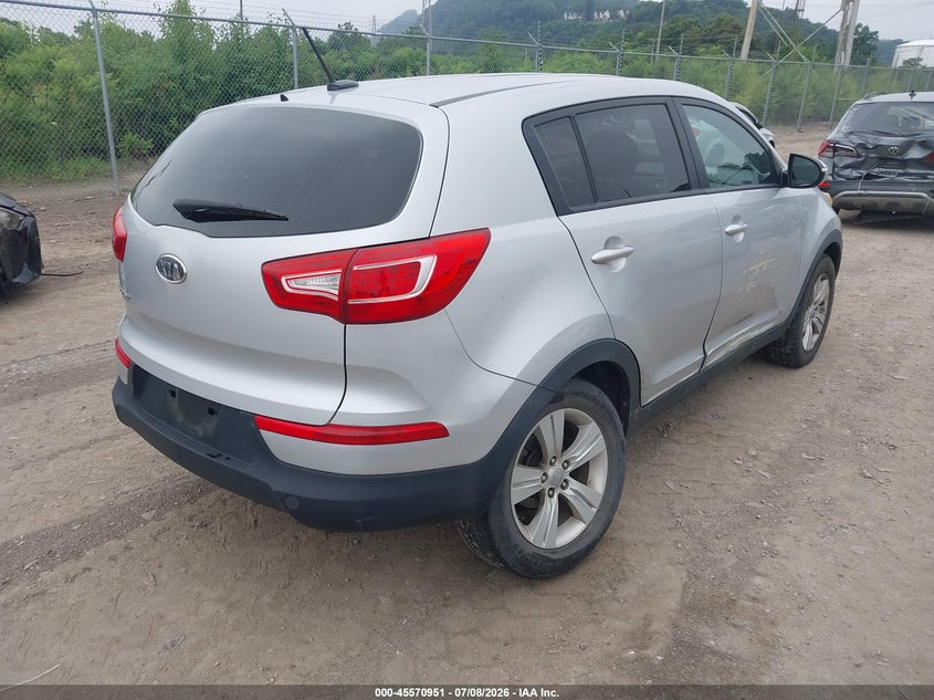 2012 Kia Sportage VIN KNDPB3A2XC7312851 IAAI salvage auction — SIDE, Salvage (Pennsylvania), sold $2,350 on 2026-07-21 (photo 4)