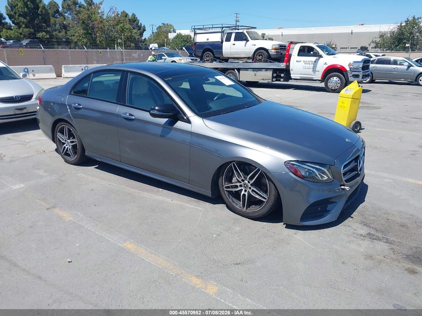 2019 Mercedes-benz E-klasse VIN WDDZF4JB5KA529735 IAAI salvage auction — UNDERCARRIAGE, Wait Title, sold $8,600 on 2026-08-03 (photo 1)