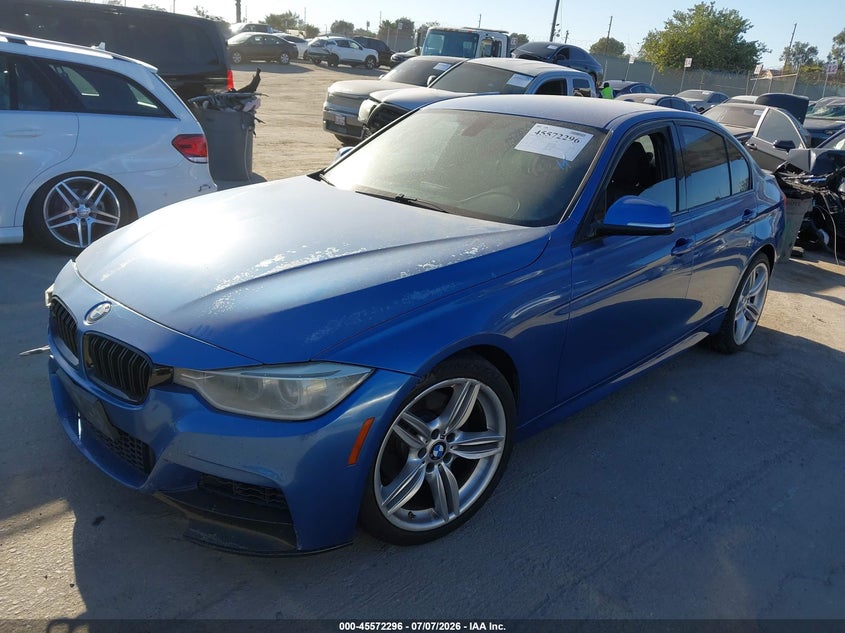 2013 BMW 3er VIN WBA3A5C56DF353910 IAAI salvage auction — RIGHT FRONT, Salvage Title, sold $1,100 on 2026-08-12 (photo 2)