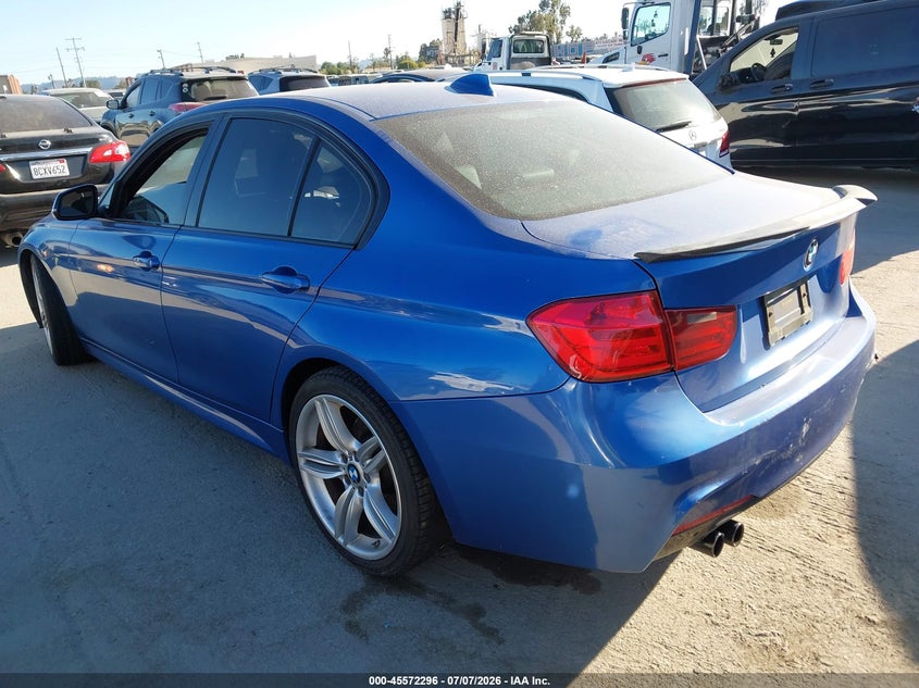 2013 BMW 3er VIN WBA3A5C56DF353910 IAAI salvage auction — RIGHT FRONT, Salvage Title, sold $1,100 on 2026-08-12 (photo 3)