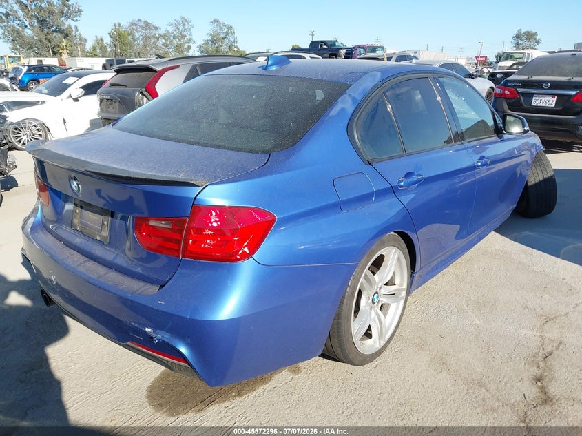 2013 BMW 3er VIN WBA3A5C56DF353910 IAAI salvage auction — RIGHT FRONT, Salvage Title, sold $1,100 on 2026-08-12 (photo 4)