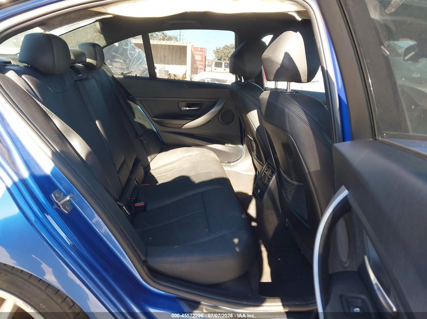 2013 BMW 3er VIN WBA3A5C56DF353910 IAAI salvage auction — RIGHT FRONT, Salvage Title, sold $1,100 on 2026-08-12 (photo 8)