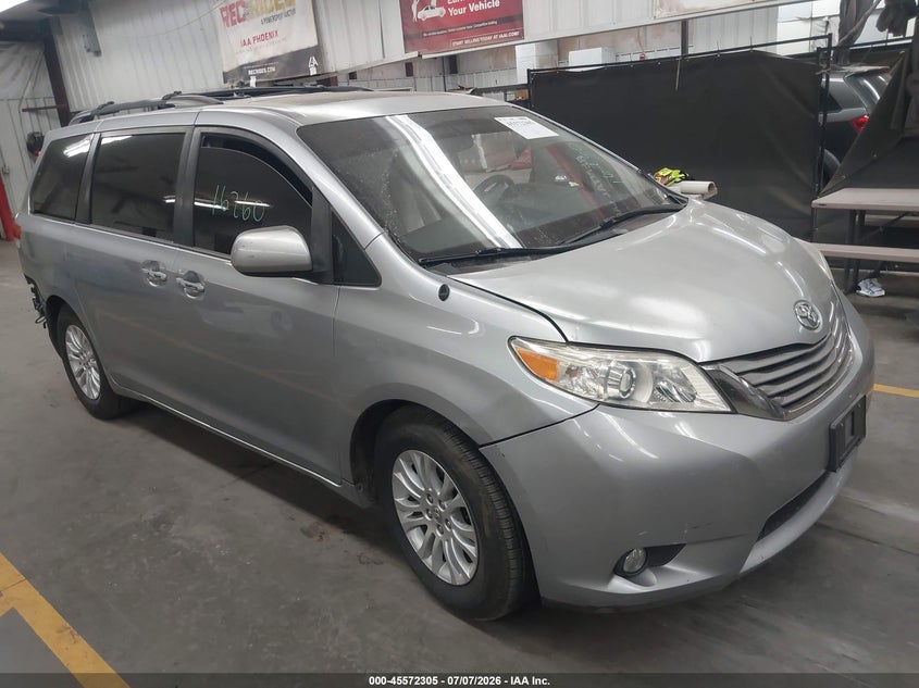 2013 Toyota Sienna VIN 5TDYK3DC9DS284959 IAAI salvage auction — REAR END, Salvage (Arizona), sold $2,450 on 2026-07-28 (photo 1)