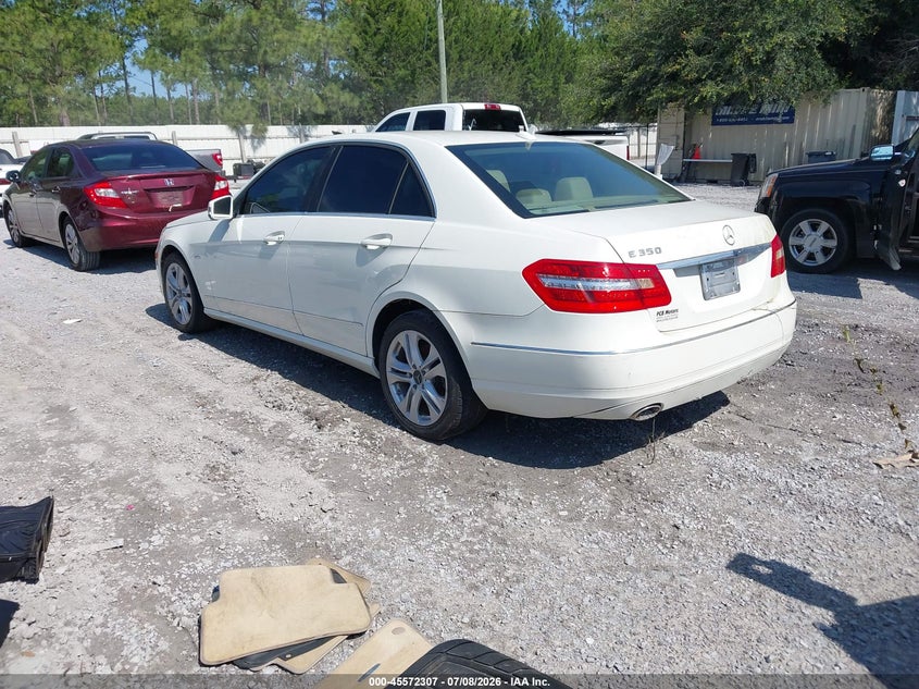 2011 Mercedes-benz E-class VIN WDDHF2EB1BA498641 IAAI salvage auction — NORMAL WEAR, Clear (Florida), sold $375 on 2026-07-30 (photo 3)