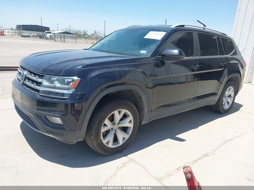 2018 Volkswagen Atlas VIN 1V2CR2CA3JC565103 IAAI salvage auction — SIDE, Wait Title, sold $3,500 on 2026-10-03 (photo 2)