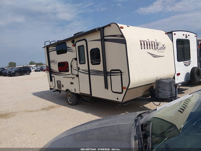 2015 Forest river Rockwood VIN 4X4TRLU16FD404990 IAAI salvage auction — NORMAL WEAR, Clear (Missouri), sold $500 on 2026-07-27 (photo 1)
