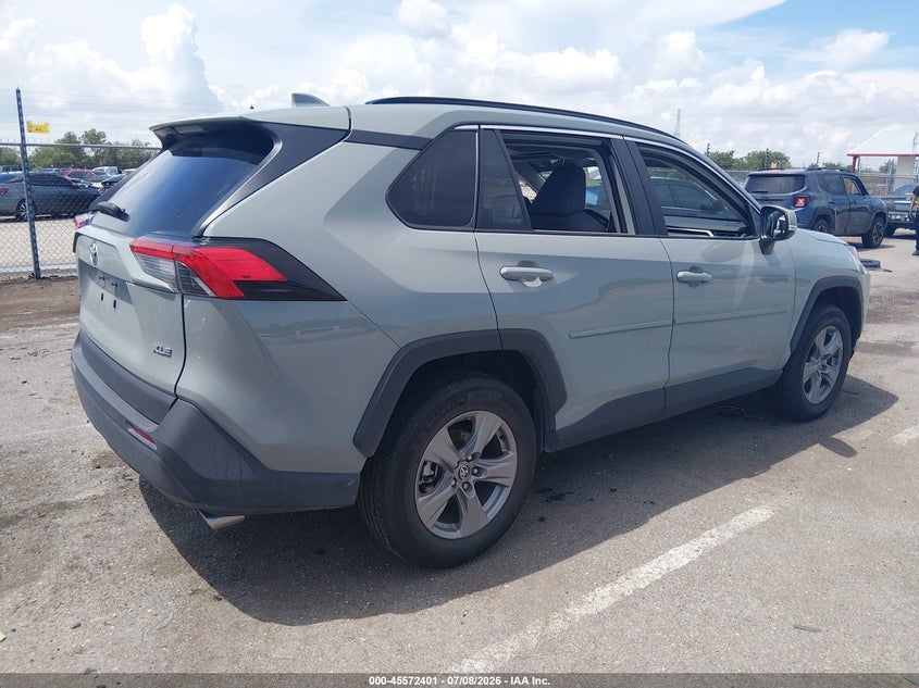 2022 Toyota Rav 4 VIN 2T3W1RFV0NW187368 IAAI salvage auction — WATER/FLOOD, Salvage Title, sold $9,900 on 2026-07-29 (photo 4)