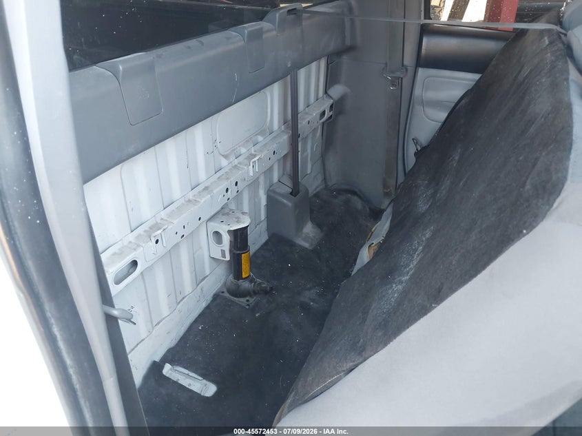 2013 Toyota Tacoma VIN 5TFNX4CN5DX028700 IAAI salvage auction — NORMAL WEAR, Clear (Arizona), sold $3,050 on 2026-07-28 (photo 8)