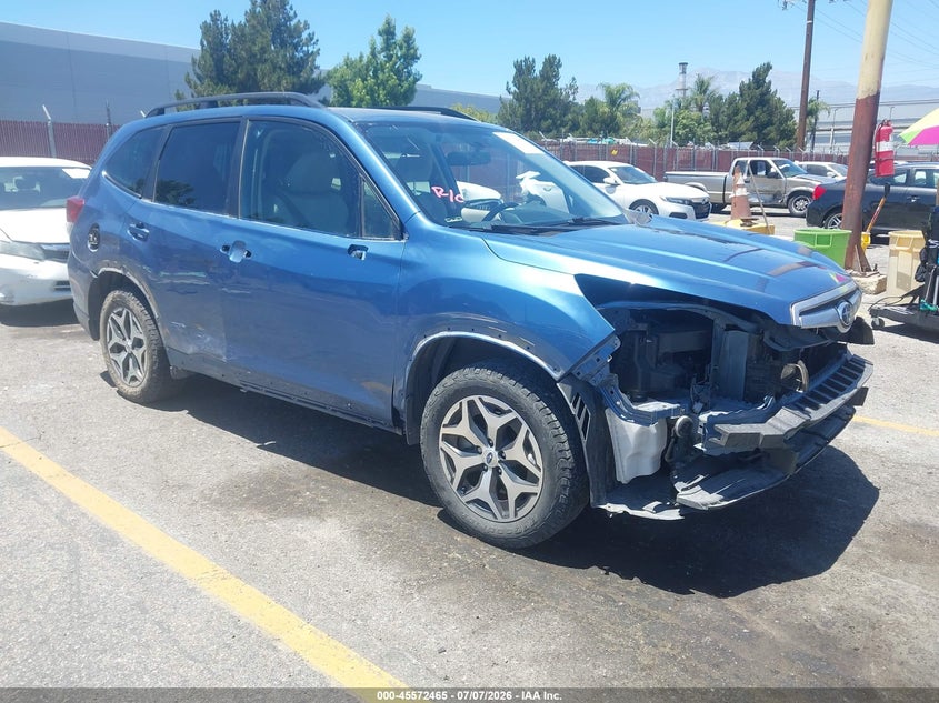 2020 Subaru Forester VIN JF2SKAJC4LH608550 IAAI salvage auction — FRONT END, Salvage (California), sold $3,600 on 2026-07-28 (photo 1)