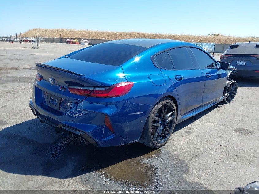 2021 BMW M8 VIN WBSGV0C05MCF84231 IAAI salvage auction — RIGHT FRONT, Salvage Title, sold $31,975 on 2026-08-10 (photo 4)