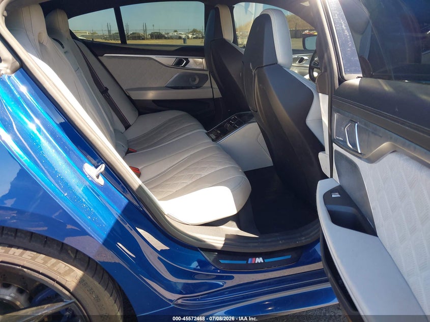 2021 BMW M8 VIN WBSGV0C05MCF84231 IAAI salvage auction — RIGHT FRONT, Salvage Title, sold $31,975 on 2026-08-10 (photo 8)