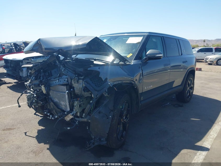 2024 Rivian R1s VIN 7PDSGBBA3RN036201 IAAI salvage auction — FRONT END, Salvage Title, sold $9,600 on 2026-09-01 (photo 2)