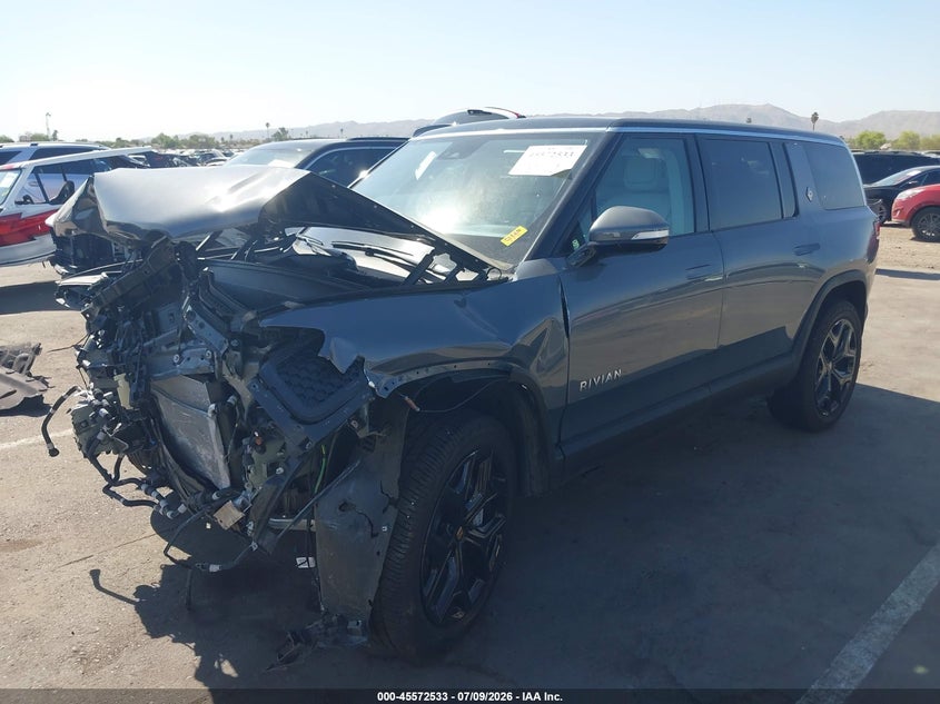 2024 Rivian R1s VIN 7PDSGBBA3RN036201 IAAI salvage auction — FRONT END, Salvage Title, sold $5,200 on 2026-09-08 (photo 2)