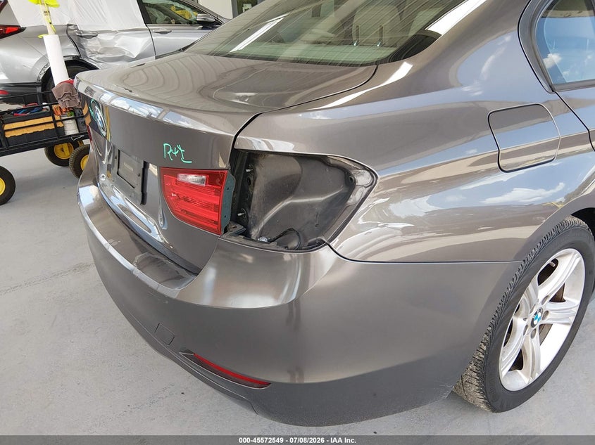 2013 BMW 3er VIN WBA3C1G51DNR47985 IAAI salvage auction — REAR END, Rebuildable (Florida), sold $25 on 2026-07-29 (photo 6)