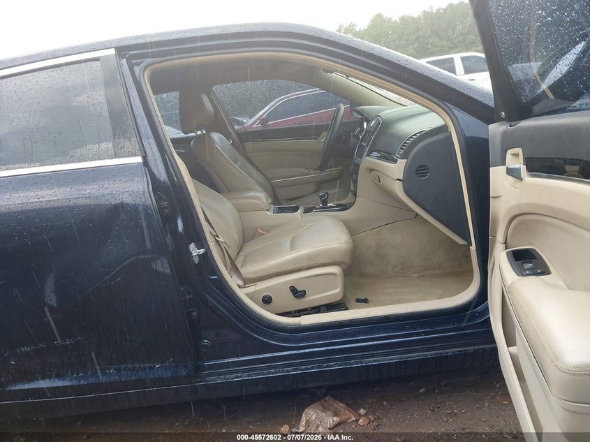 2012 Chrysler 300 VIN 2C3CCACG8CH138666 IAAI salvage auction — RIGHT SIDE, Salvage (Alabama), sold $650 on 2026-07-31 (photo 5)
