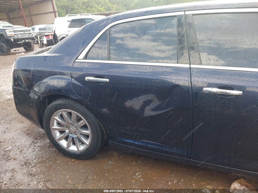 2012 Chrysler 300 VIN 2C3CCACG8CH138666 IAAI salvage auction — RIGHT SIDE, Salvage (Alabama), sold $650 on 2026-07-31 (photo 6)