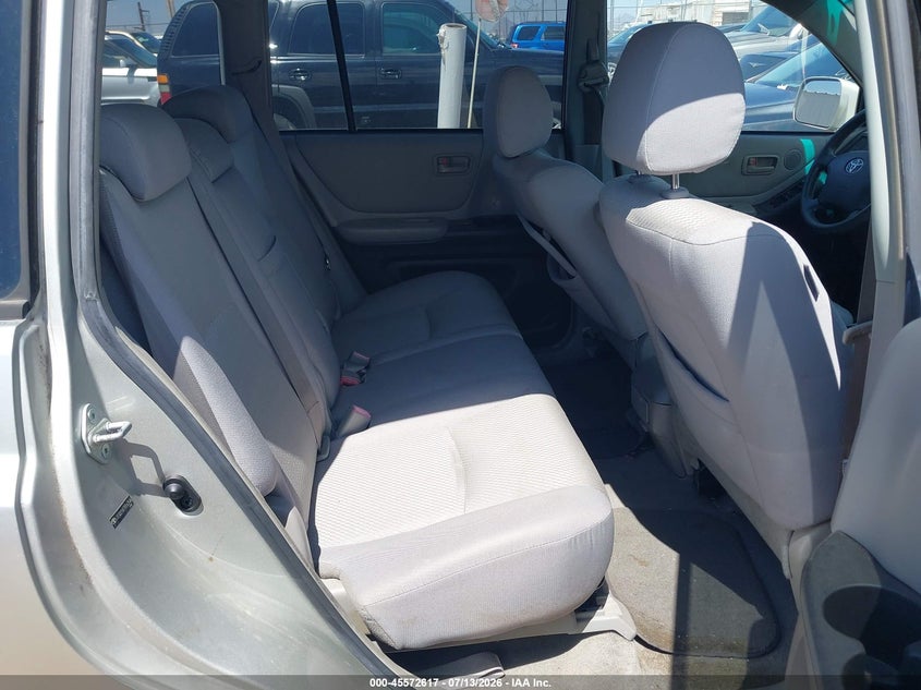 2007 Toyota Highlander VIN JTEGD21A770163546 IAAI salvage auction — NORMAL WEAR, Clear-Dealer Only (Arizona), sold $2,000 on 2026-07-23 (photo 8)