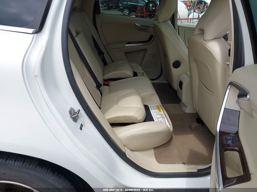 2014 Volvo Xc60 VIN YV4902DZ0E2533342 IAAI salvage auction — REAR END, Clear (Virginia), sold $2,200 on 2026-08-19 (photo 8)