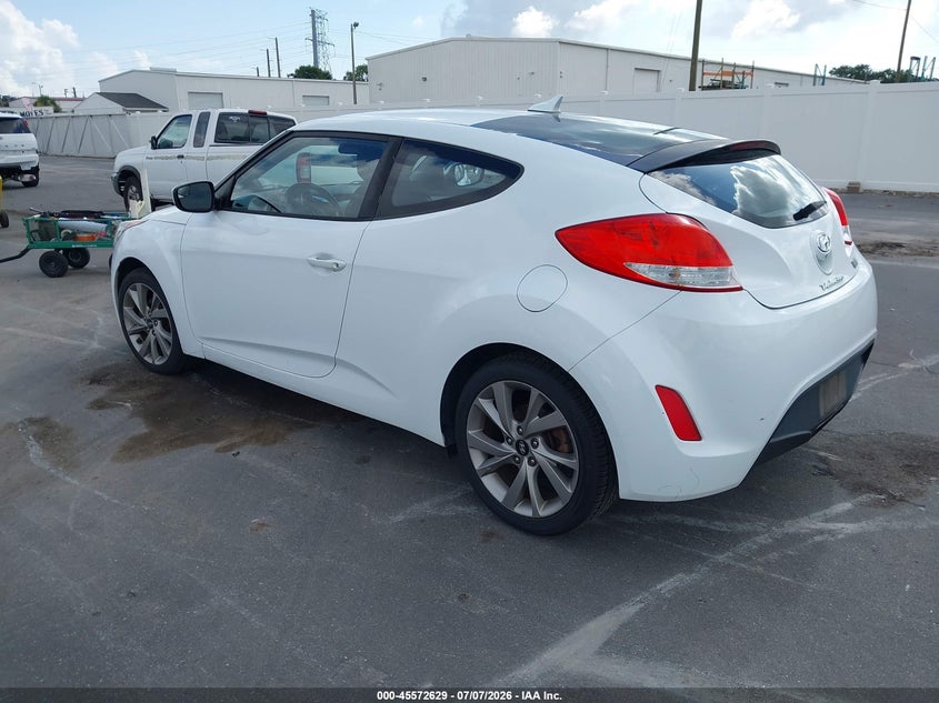 2017 Hyundai Veloster VIN KMHTC6AD6HU312753 IAAI salvage auction — NORMAL WEAR, Clear (Illinois), sold $2,100 on 2026-07-29 (photo 3)