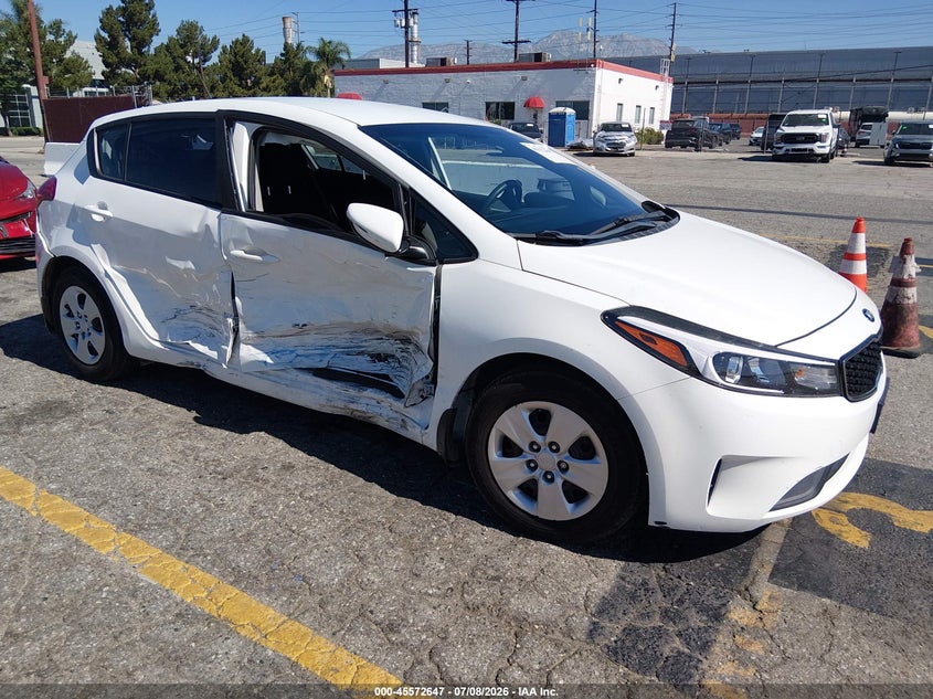 2017 Kia Forte VIN KNAFK5A80H5668088 IAAI salvage auction — RIGHT FRONT, Salvage (California), sold $1,650 on 2026-08-01 (photo 1)