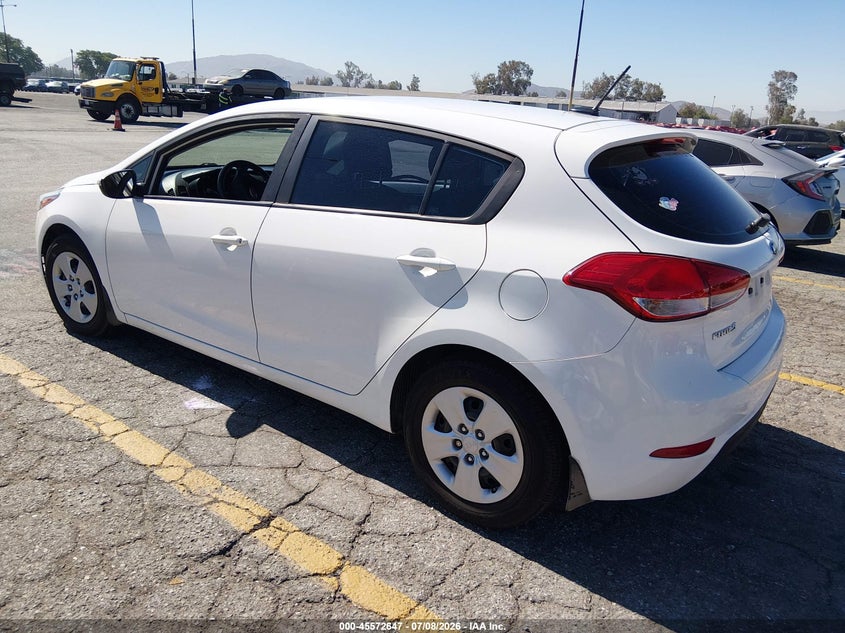 2017 Kia Forte VIN KNAFK5A80H5668088 IAAI salvage auction — RIGHT FRONT, Salvage (California), sold $1,650 on 2026-08-01 (photo 3)