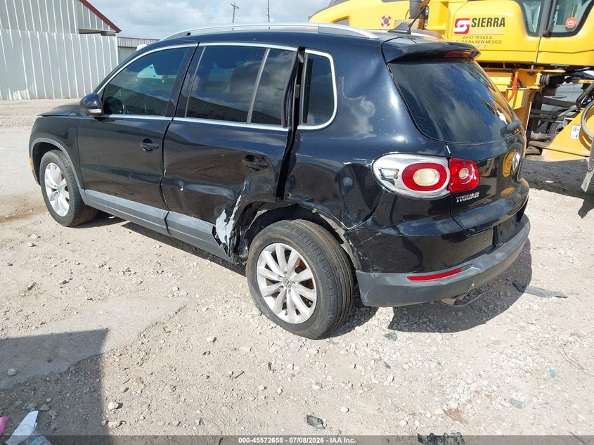 2011 Volkswagen Tiguan VIN WVGAV7AX8BW558071 IAAI salvage auction — SIDE, Salvage (Texas), sold $300 on 2026-08-06 (photo 3)