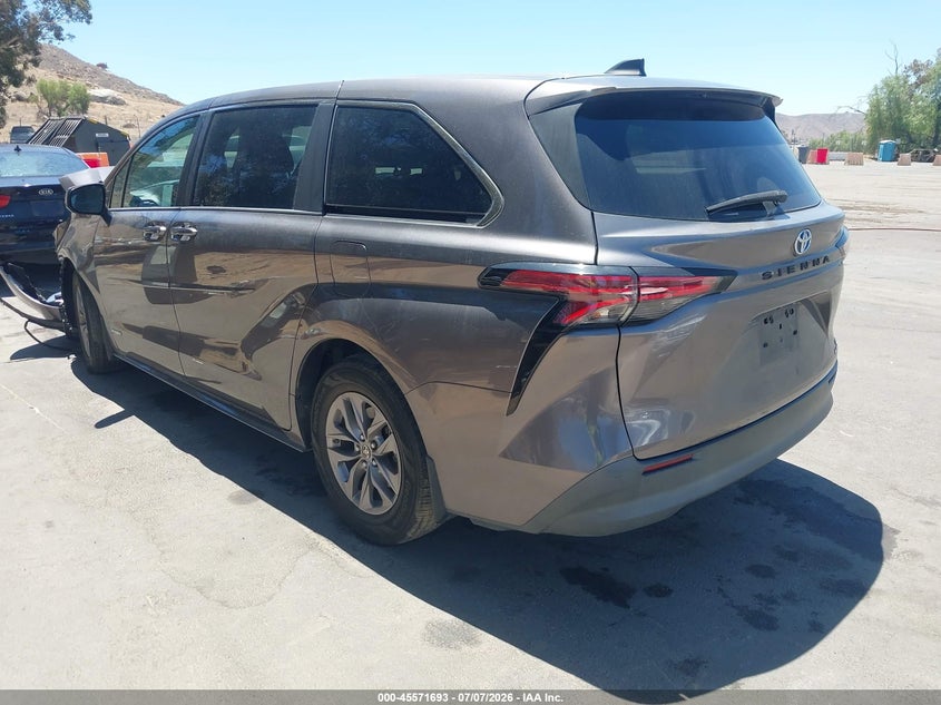 2021 Toyota Sienna VIN 5TDKRKEC4MS049430 IAAI salvage auction — FRONT END, Salvage Title, sold $7,600 on 2026-07-31 (photo 3)