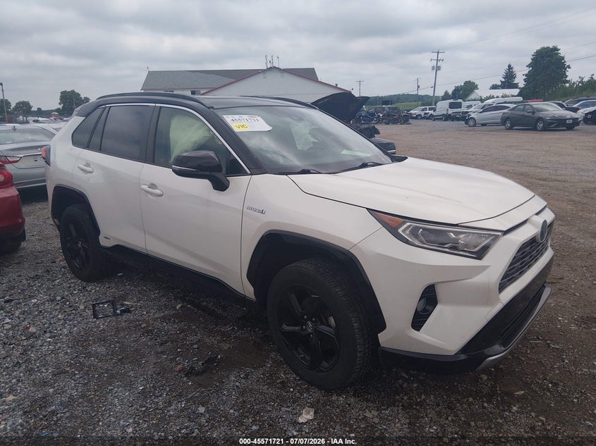 2019 Toyota Rav 4 VIN JTMEWRFV4KJ007204 IAAI salvage auction — LEFT FRONT, Salvage Title, sold $10,100 on 2026-08-01 (photo 1)