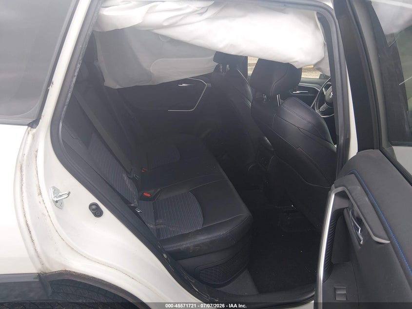 2019 Toyota Rav 4 VIN JTMEWRFV4KJ007204 IAAI salvage auction — LEFT FRONT, Salvage Title, sold $10,100 on 2026-08-01 (photo 8)