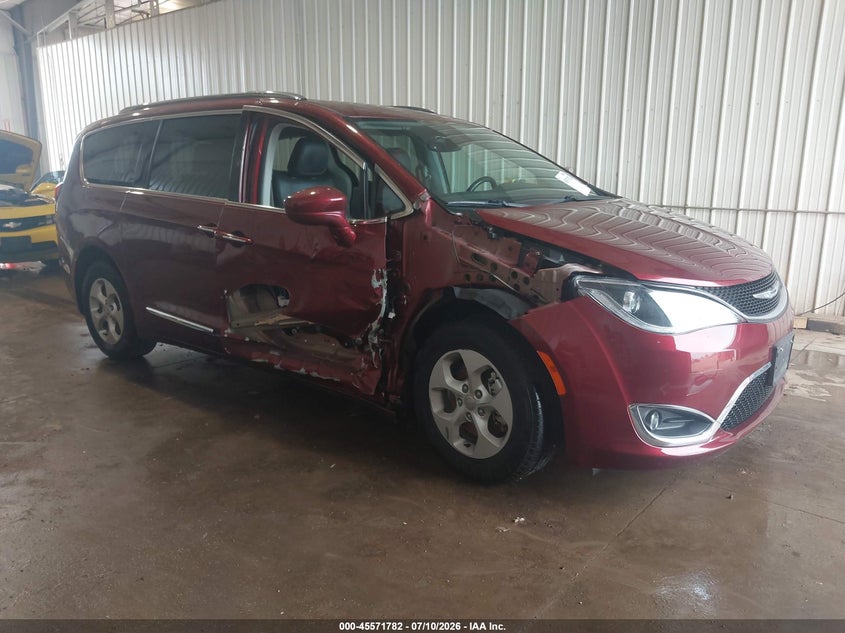 2017 Chrysler Pacifica VIN 2C4RC1EGXHR510576 IAAI salvage auction — RIGHT SIDE, Salvage (Iowa), sold $2,750 on 2026-07-30 (photo 1)