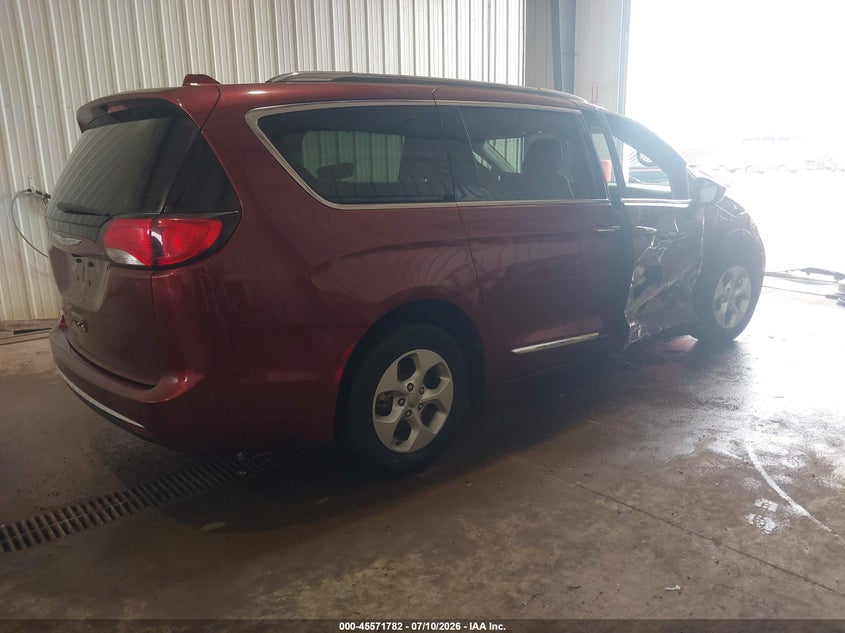 2017 Chrysler Pacifica VIN 2C4RC1EGXHR510576 IAAI salvage auction — RIGHT SIDE, Salvage (Iowa), sold $2,750 on 2026-07-30 (photo 4)