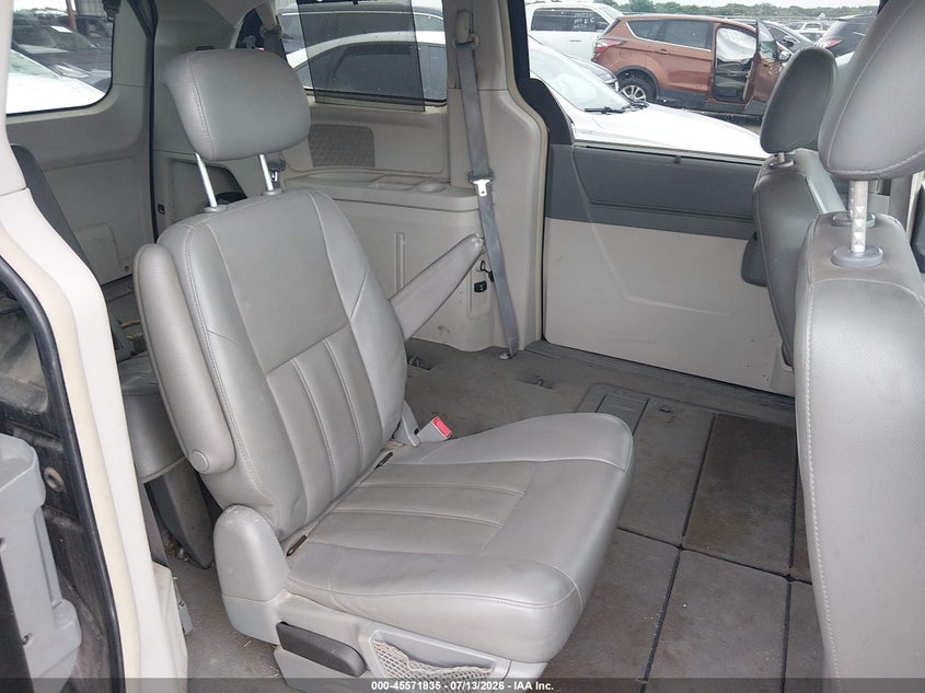 2008 Chrysler Town & country VIN 2A8HR54P68R738067 IAAI salvage auction — REAR END, Salvage (Texas), sold $0 on 2026-09-10 (photo 8)