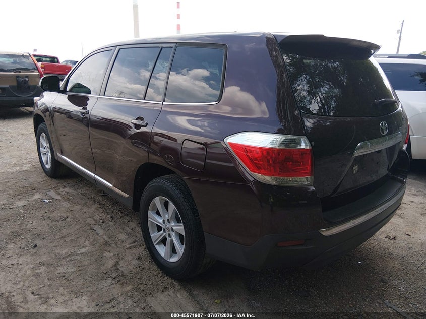 2013 Toyota Highlander VIN 5TDZA3EH2DS041897 IAAI salvage auction — NORMAL WEAR, Clear (Indiana), sold $3,200 on 2026-07-29 (photo 3)