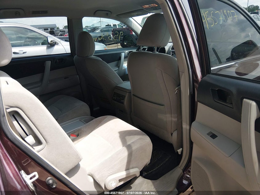 2013 Toyota Highlander VIN 5TDZA3EH2DS041897 IAAI salvage auction — NORMAL WEAR, Clear (Indiana), sold $3,200 on 2026-07-29 (photo 8)