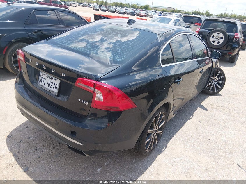 2017 Volvo VIN LYV402HK1HB151964 IAAI salvage auction — NORMAL WEAR, Original (Texas), sold $700 on 2026-07-22 (photo 3)