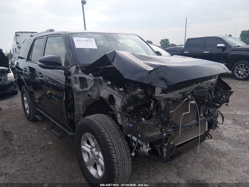 2022 Toyota 4runner VIN JTEFU5JR2N5268336 IAAI salvage auction — RIGHT FRONT, Salvage (Pennsylvania), sold $10,700 on 2026-07-29 (photo 1)
