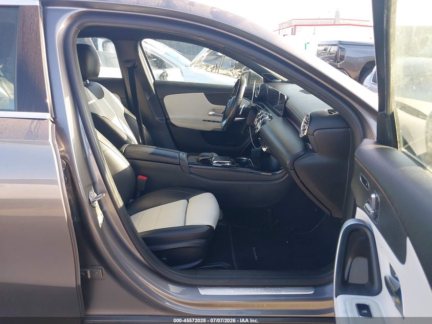 2019 Mercedes-benz A-klasse VIN WDD3G4EB3KW006374 IAAI salvage auction — LEFT REAR, Salvage (California), sold $6,600 on 2026-07-30 (photo 5)