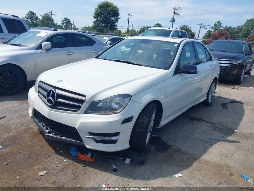 2012 Mercedes-benz C-klasse VIN WDDGF8BB0CR227219 IAAI salvage auction — NORMAL WEAR, Clear-Dealer Only (Michigan), sold $1,100 on 2026-07-20 (photo 2)