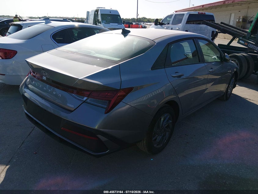 2025 Hyundai Elantra VIN KMHLM4DJ4SU177945 IAAI salvage auction — ALL OVER, Original (Texas), sold $10,200 on 2026-07-29 (photo 4)